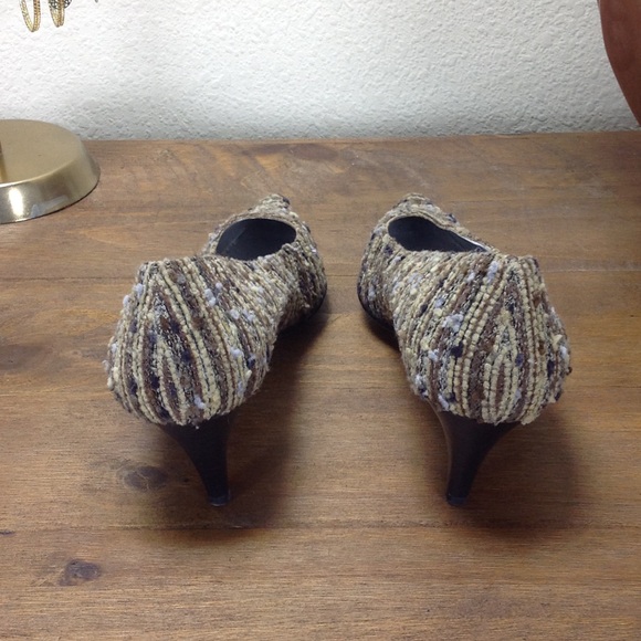 Jaime Mascaro Pointed Tweed Kitten Heels - Picture 6 of 8